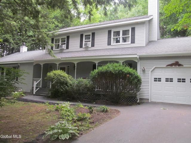 9 Pineridge Court, Greenfield, NY, photo 1