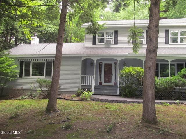 9 Pineridge Court, Greenfield, NY, photo 3