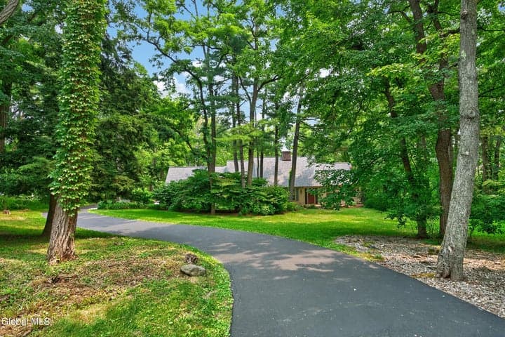 218 Swift Road, Voorheesville, NY, photo 3