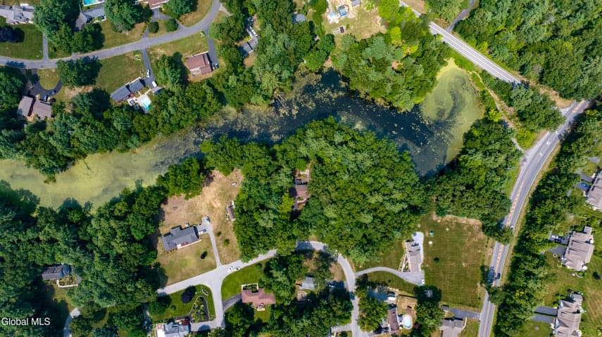 7 Lakeview Drive, Wilton, NY, photo 4