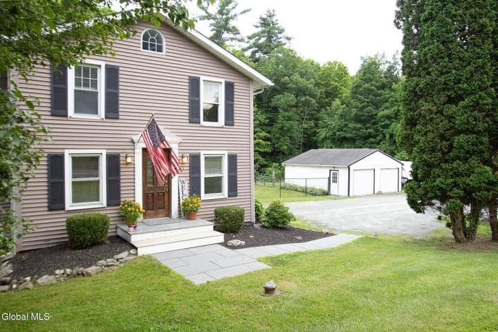 2059 Us Highway 20, Nassau, NY