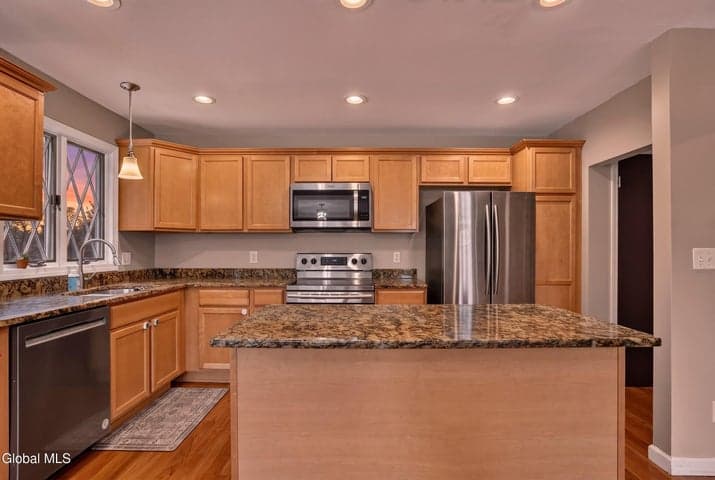 142 Fernbank Avenue, Delmar, NY, photo 3