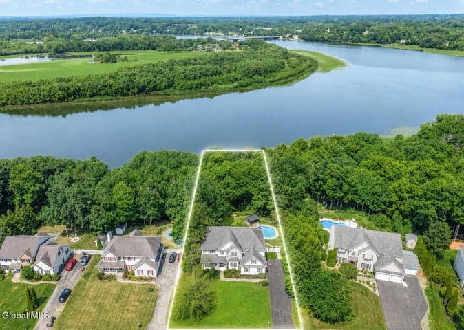 48 Towpath Lane, Waterford, NY, photo 2