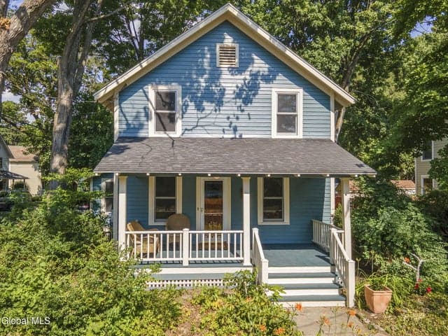 6 Pinewood Avenue, Saratoga Springs, NY, photo 3
