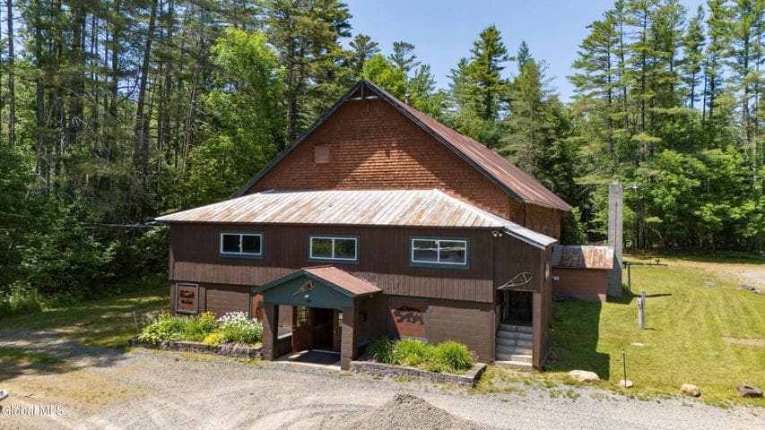 2709 State Route 8, Lake Pleasant, NY