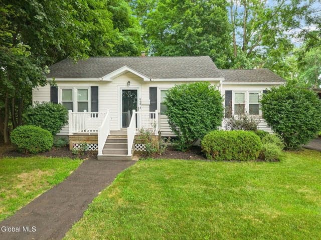 848 Hazelwood Avenue, Schenectady, NY