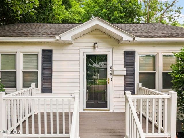 848 Hazelwood Avenue, Schenectady, NY, photo 3