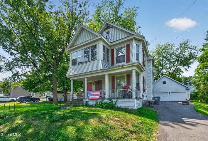 15 S Lansing Road, Colonie, NY, photo 2