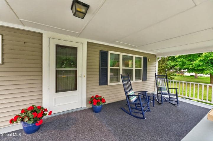 92 Kingsbury Road, Glenville, NY, photo 5