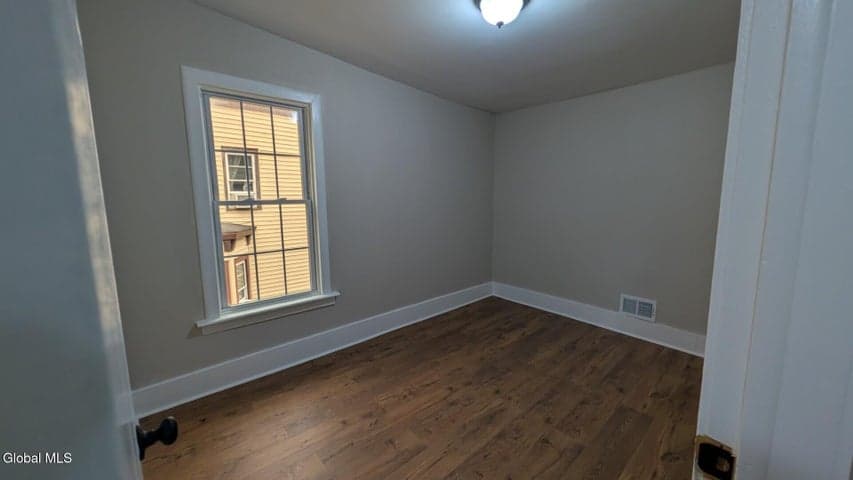 77 Grove Street, Amsterdam, NY, photo 2