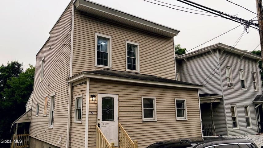 77 Grove Street, Amsterdam, NY