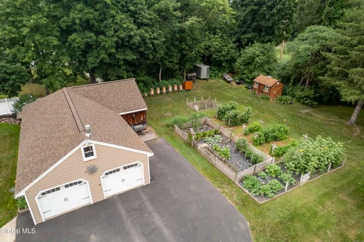 35 Halcyon Street, Scotia, NY, photo 4