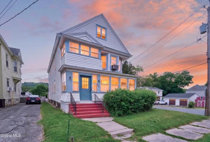 386 Division Street, Amsterdam, NY