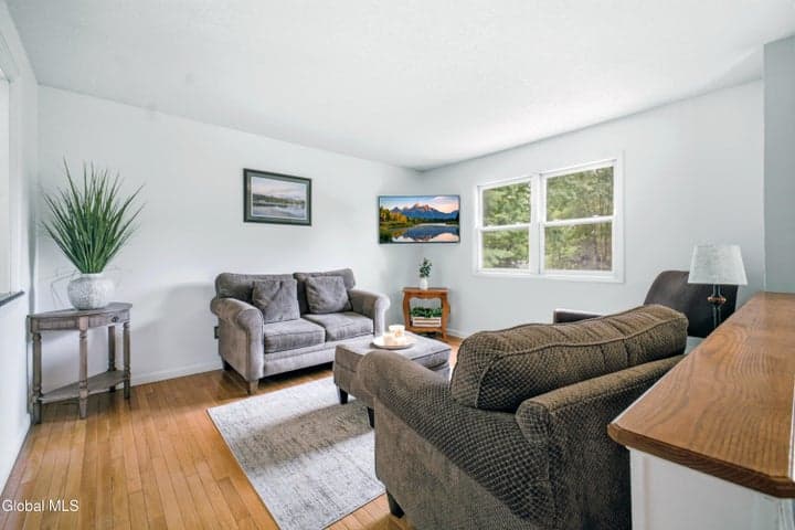 7 Brandell Lane, Greenfield, NY, photo 4