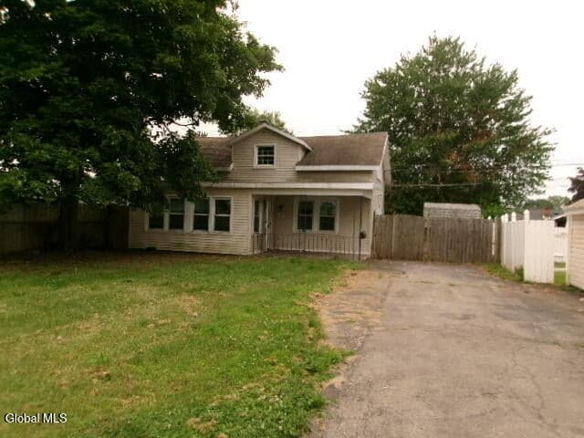 78 Oakdale Avenue, Rotterdam, NY