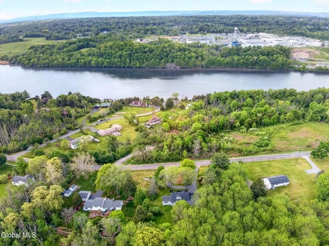 643 Riverview Road, Clifton Park, NY, photo 5