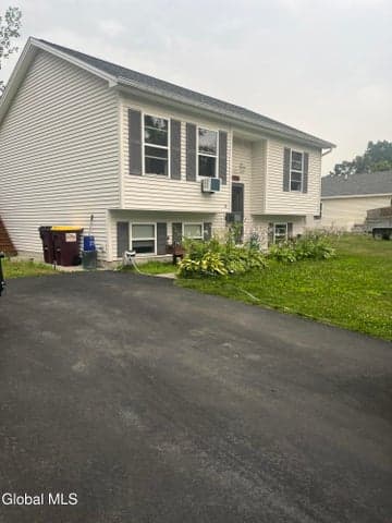27 Margaret Street, Hudson Falls, NY, photo 2