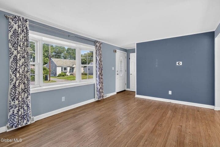 11 Old Myers Drive, Colonie, NY, photo 5