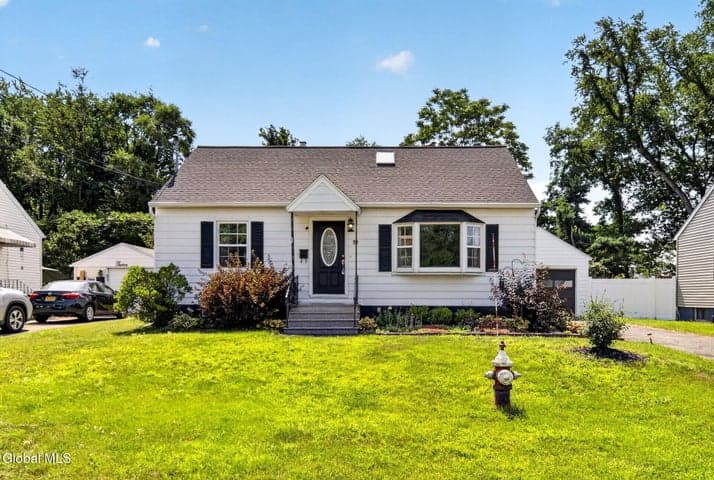 11 Old Myers Drive, Colonie, NY