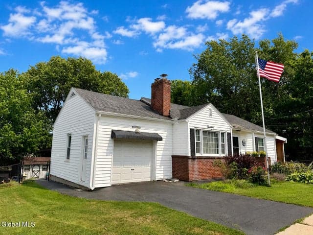 14 Frasier Avenue, Johnstown, NY, photo 2
