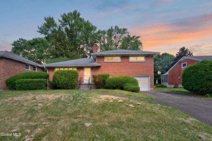 121 Ramsey Place, Albany, NY