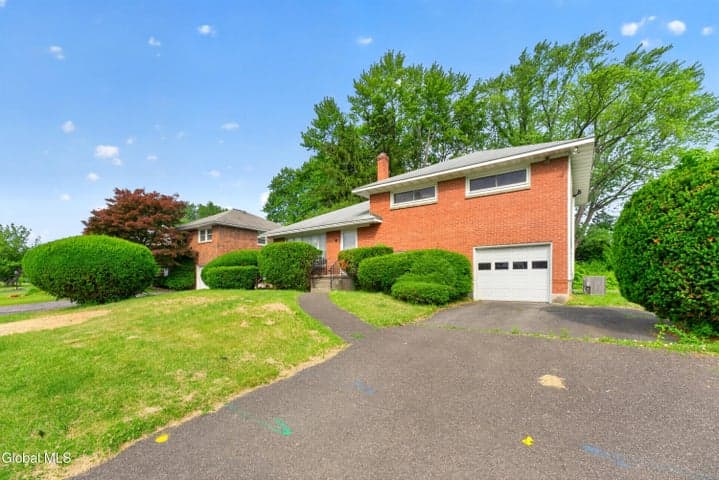 121 Ramsey Place, Albany, NY, photo 2