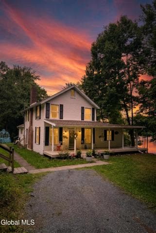 46 Seneca Road, Sand Lake, NY