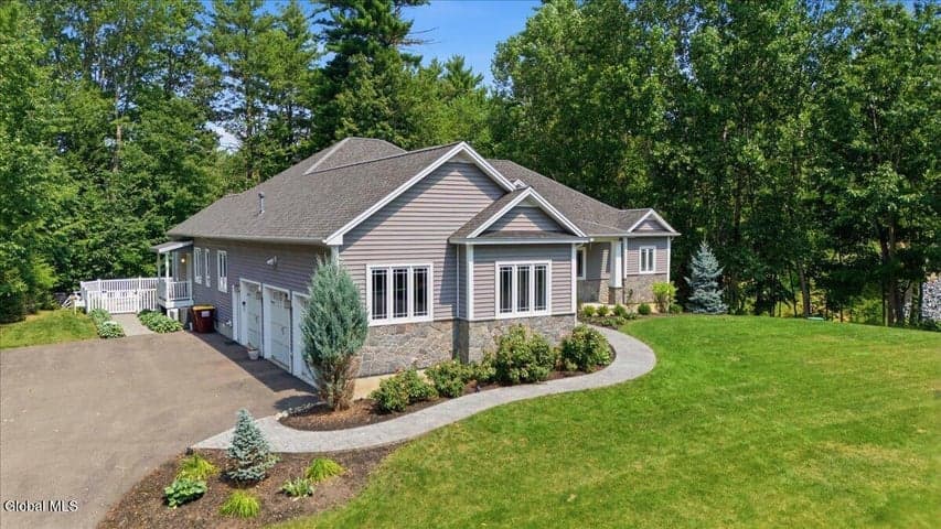 109 Trask Lane, Saratoga, NY, photo 2