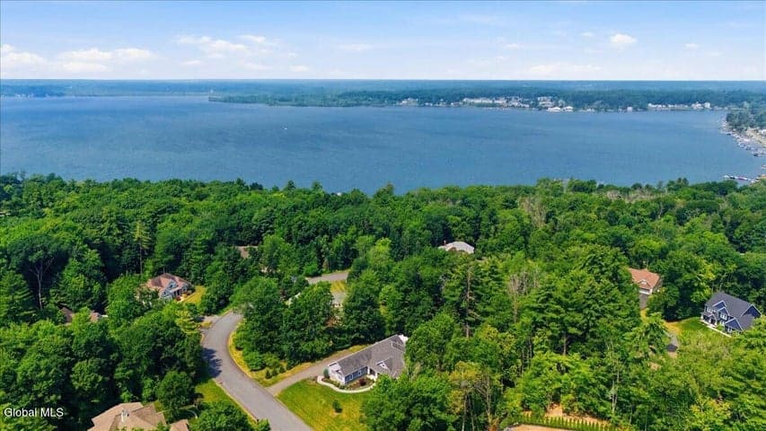 109 Trask Lane, Saratoga, NY, photo 3