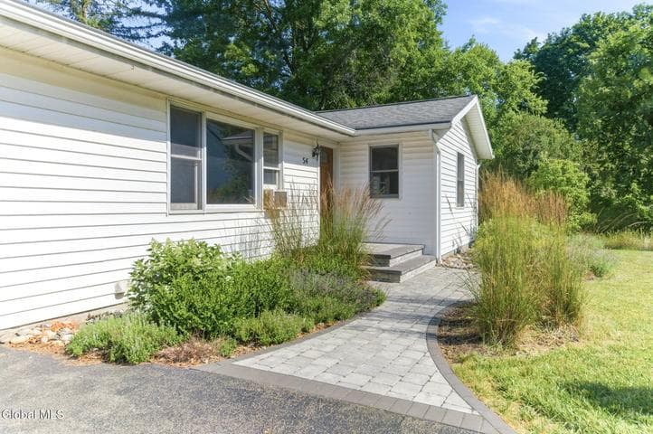 54 Willow Street, Guilderland, NY, photo 3