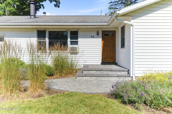 54 Willow Street, Guilderland, NY, photo 2