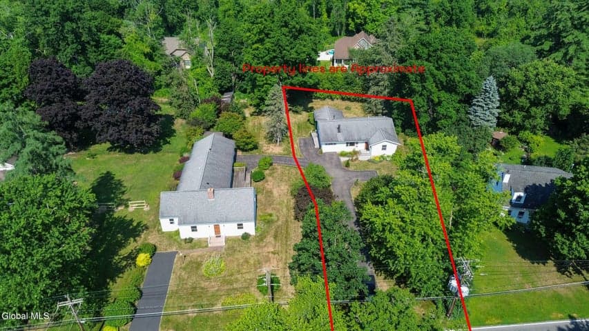 54 Willow Street, Guilderland, NY, photo 5