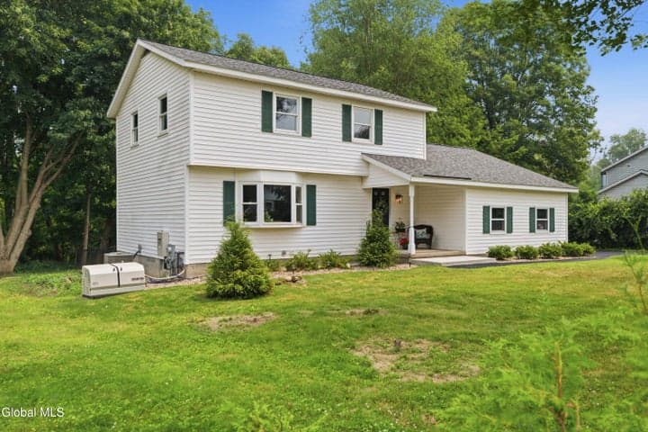 42 Gretel Terrace, Clifton Park, NY, photo 3