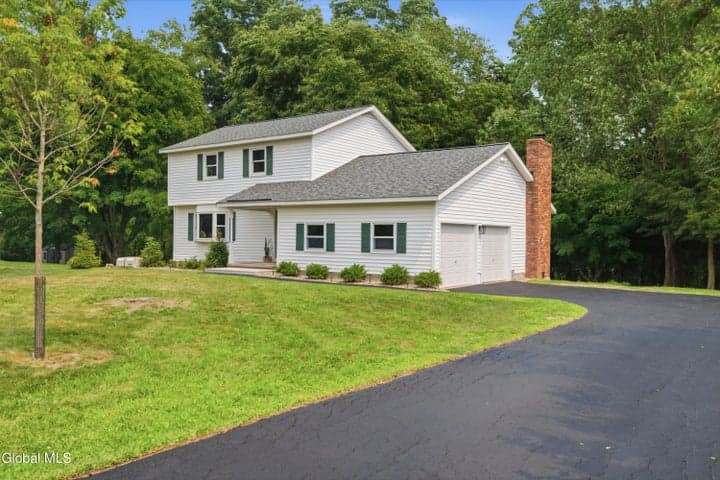 42 Gretel Terrace, Clifton Park, NY, photo 5