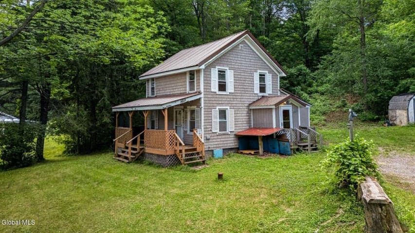 59821 State Hwy 30, Roxbury, NY