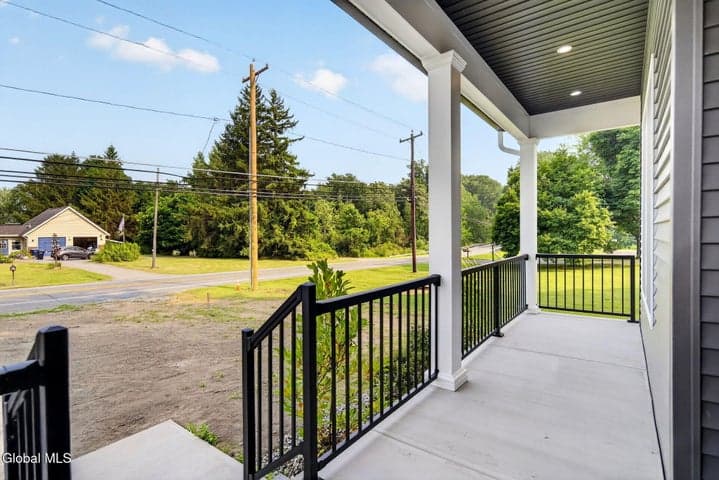 758 Hudson River Road, Halfmoon, NY, photo 2
