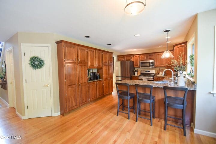 8 Mohawk Trail, Queensbury, NY, photo 4