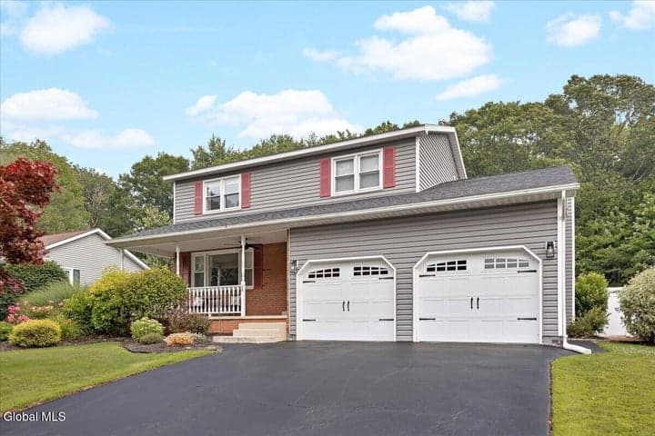25 Concord Drive, Colonie, NY, photo 1