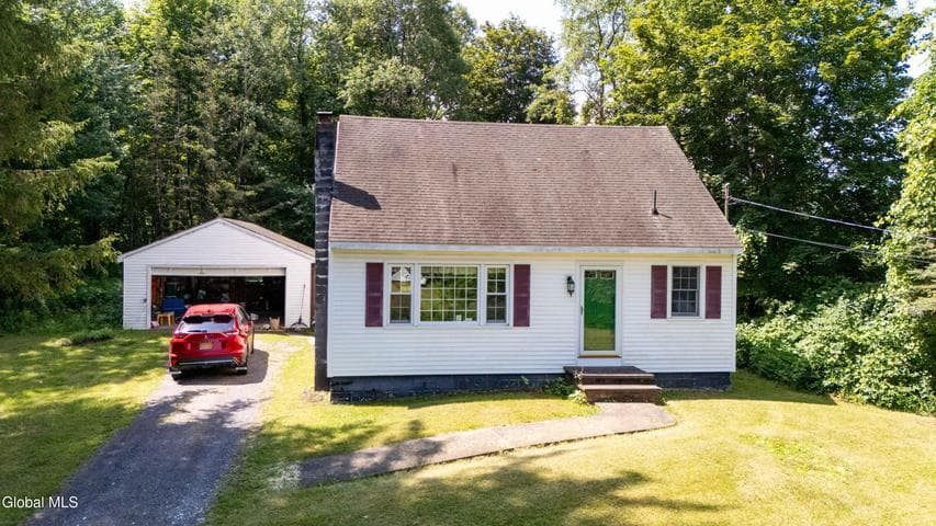 1821 W Glenville Road, Glenville, NY, photo 2