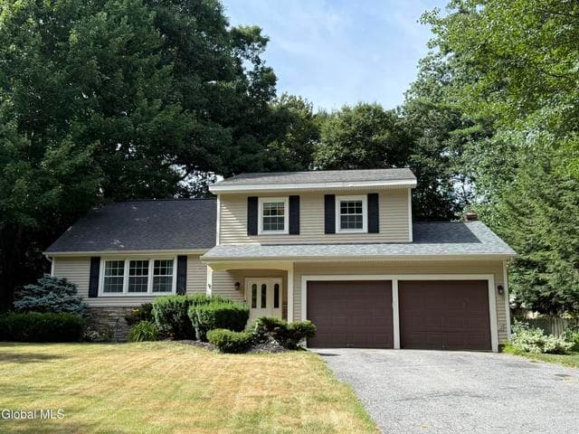 9 Joseph Lane, Wilton, NY, photo 1