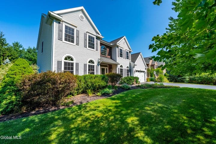 706 Penney Lane, Guilderland, NY, photo 4