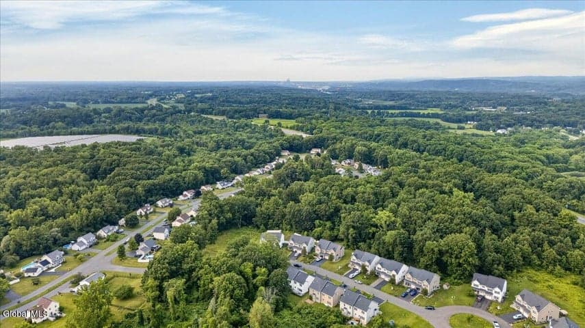 28 Reutter Drive, Bethlehem, NY, photo 2