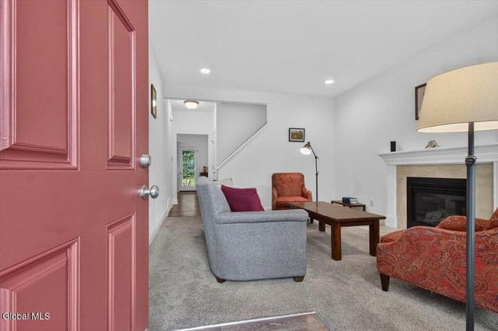 28 Reutter Drive, Bethlehem, NY, photo 5