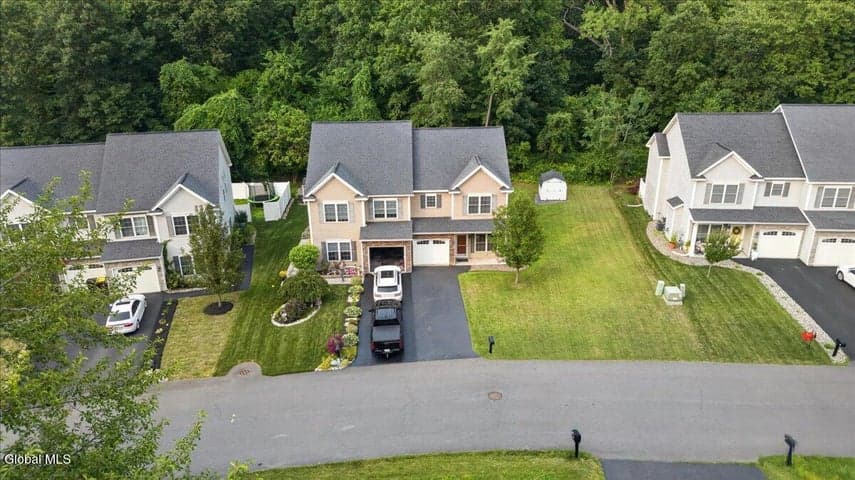28 Reutter Drive, Bethlehem, NY, photo 3
