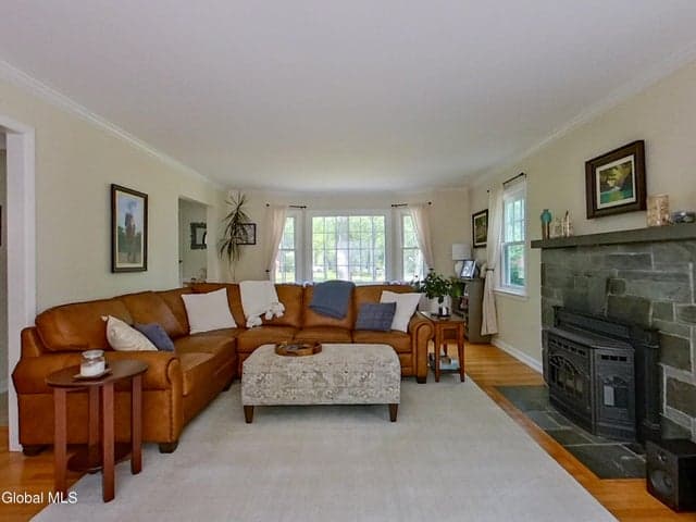 2270 Stuyvesant Drive, Niskayuna, NY, photo 2