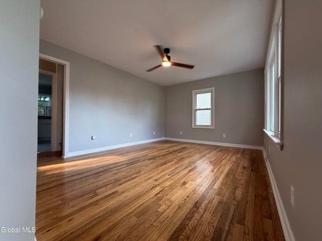 8 Oakland Drive, Johnstown, NY, photo 4