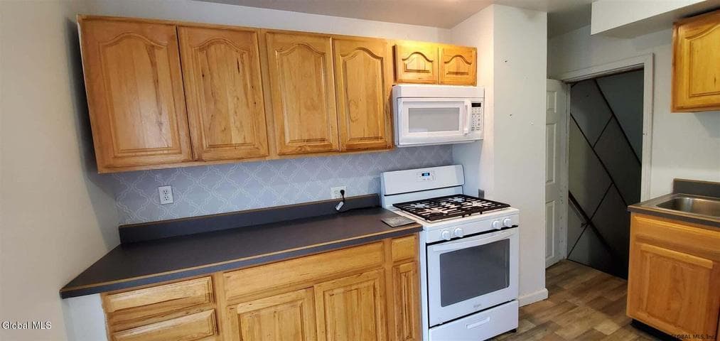 437 1st Avenue, Watervliet, NY, photo 5
