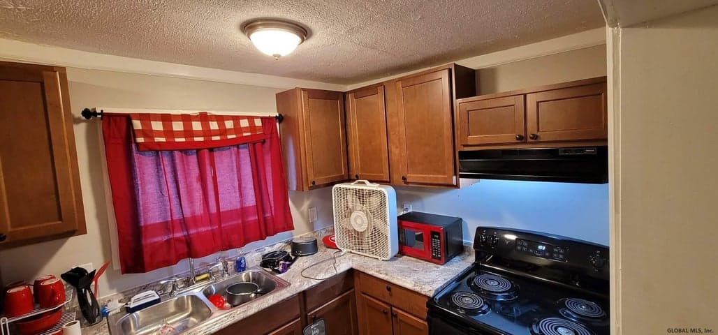 649 Clinton Avenue, Albany, NY, photo 5
