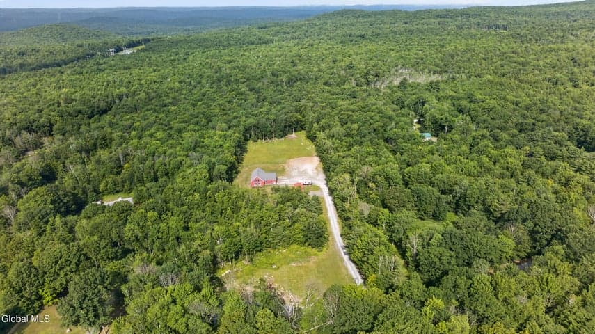 189 Taborton Road, Nassau, NY