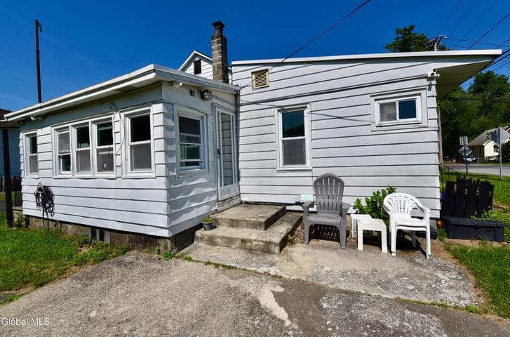 1 Loralee Drive, Colonie, NY, photo 5